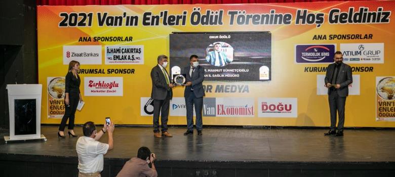 İl Sağlık Müdürü Prof. Dr. Mahmut Sünnetçioğlu’na Onur Ödülü